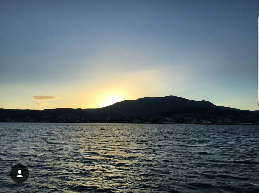 The guests on the #variety fundraising cruise where lucky enough to have this beautiful view from the water tonight! ?: @purdieday #tasmania #hobart #hobartandbeyond #tasmaniagram #variety #fundraiser #cruise #functions #events
