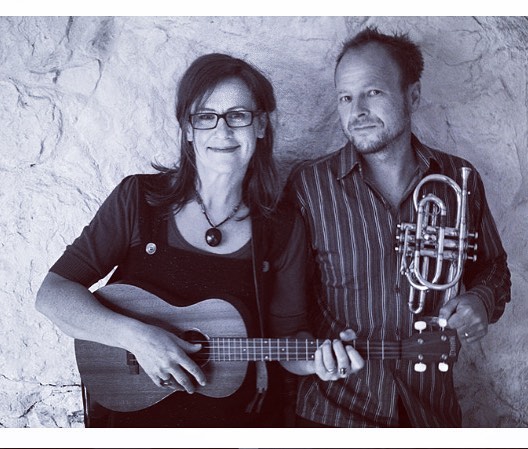 This Sunday we are pretty thrilled to have Victoriana Gaye” playing at our hotel .  On tour from Melbourne come see Vic and Jeff play some outstanding original tunes at 2pm on Sunday . Don’t miss them ! @jeffraglus