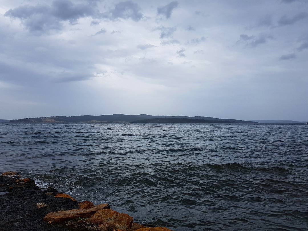 The Channel looking a touch moody this morning ?: @sandy_mckay92 #peppermintbay #woodbridge #tasmania #stormy #hobartandbeyond #clouds