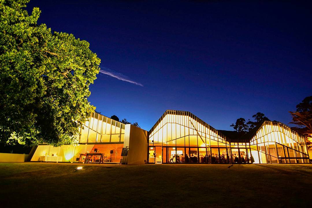 Beautiful evening for a wedding ?: @sandy_mckay92 #peppermintbay #woodbridge #tasmania #weddings #functions #events #beautiful #architecture #hobart