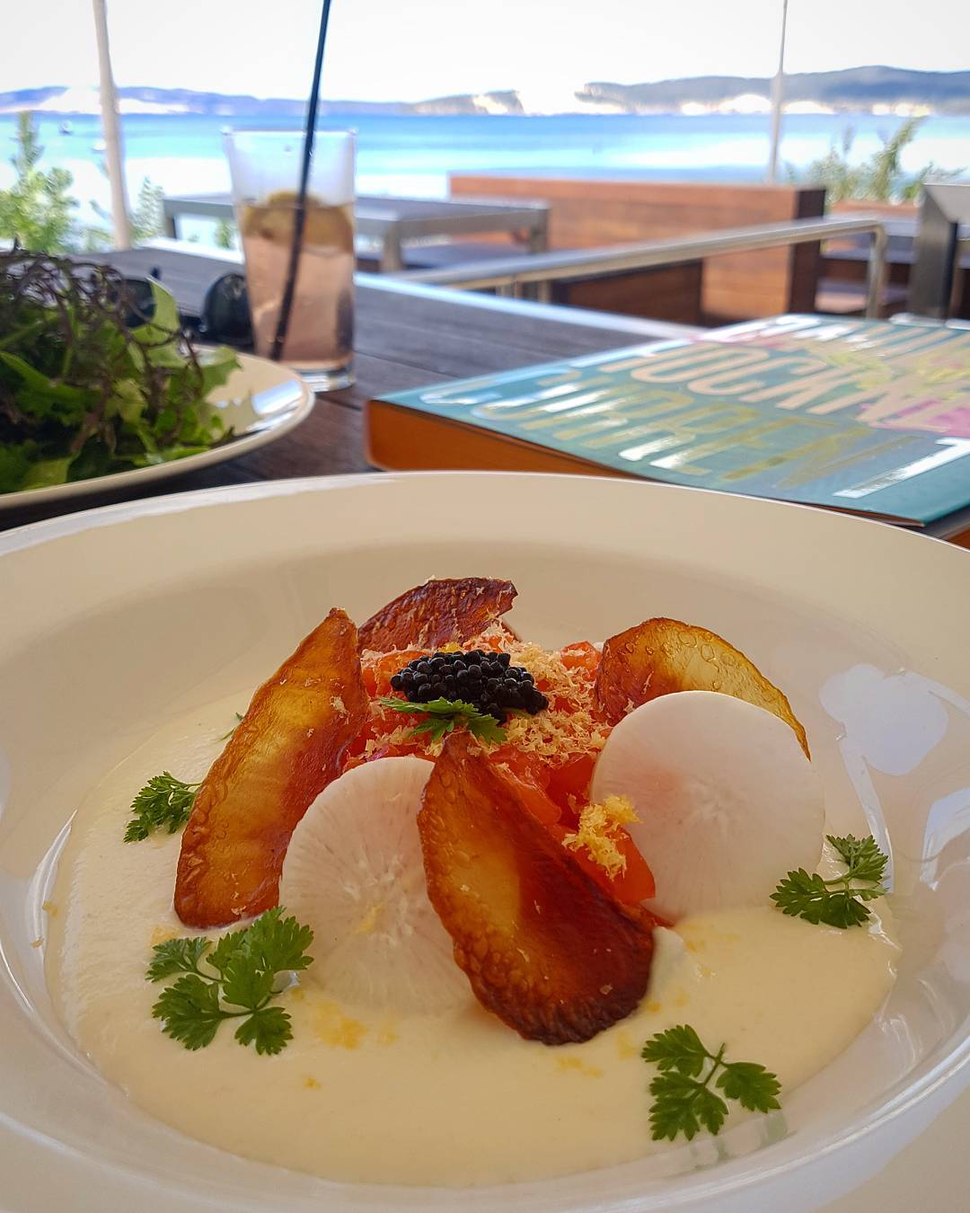 Ocean Trout tartare w cauliflower puree, radish, potato, shaved egg and roe ?: @sandy_mckay92 #peppermintbay #woodbridge #tasmania #food #foodstagram #delicious #roe #oceantrout #alfresco