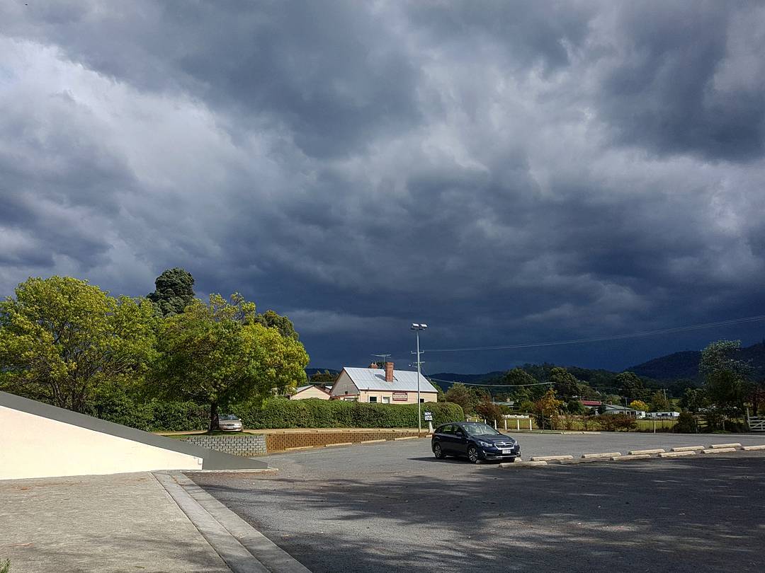 Calm before the storm. ?: @sandy_photography #woodbridge #peppermintbay #tasmania #storm #weather #moody