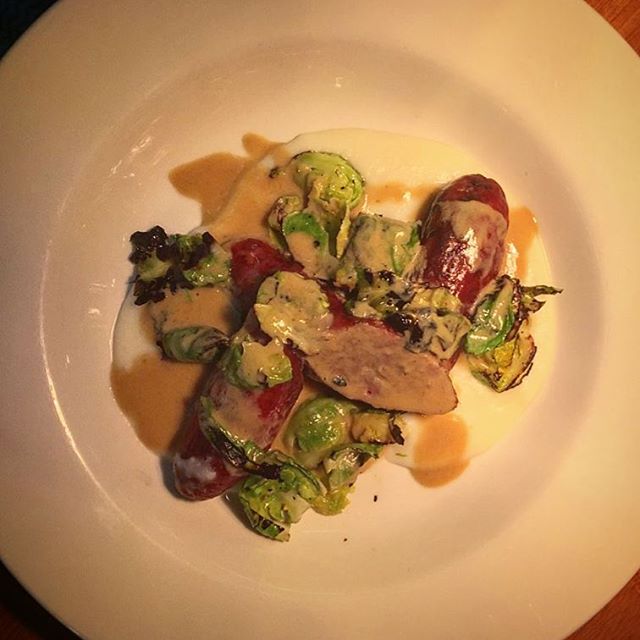 House made Jäger wurst w potato, charred brussel sprouts and dijon #peppermintbayhotel #tasmania #tasfoodie #foodstagram #delicious #housemade #fromthegarden