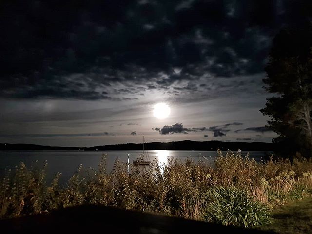 The view of the moon from our terrace this evening #tasmania #peppermintbayhotel #moon #moonlight #southerntrovetasmania #brunyisland